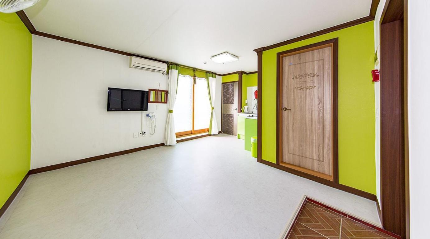 Daecheon Jeulgeoun Pension Boryeong Chambre photo