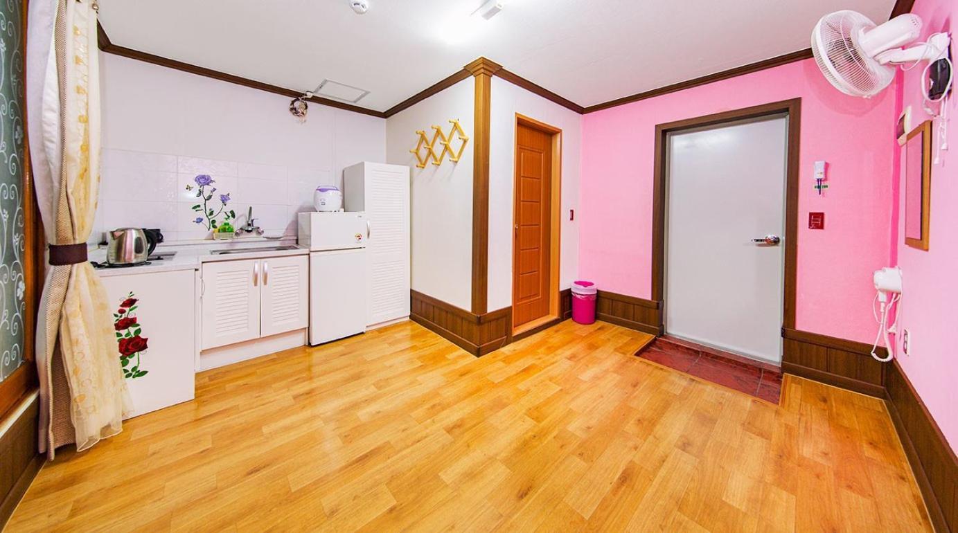 Daecheon Jeulgeoun Pension Boryeong Chambre photo